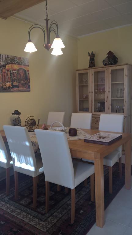 Pongracz Apartman Зирц Экстерьер фото