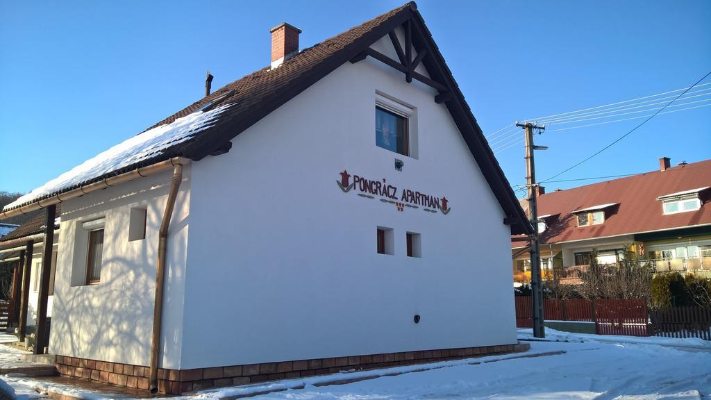 Pongracz Apartman Зирц Экстерьер фото