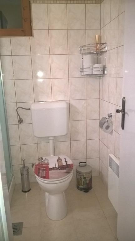 Pongracz Apartman Зирц Экстерьер фото