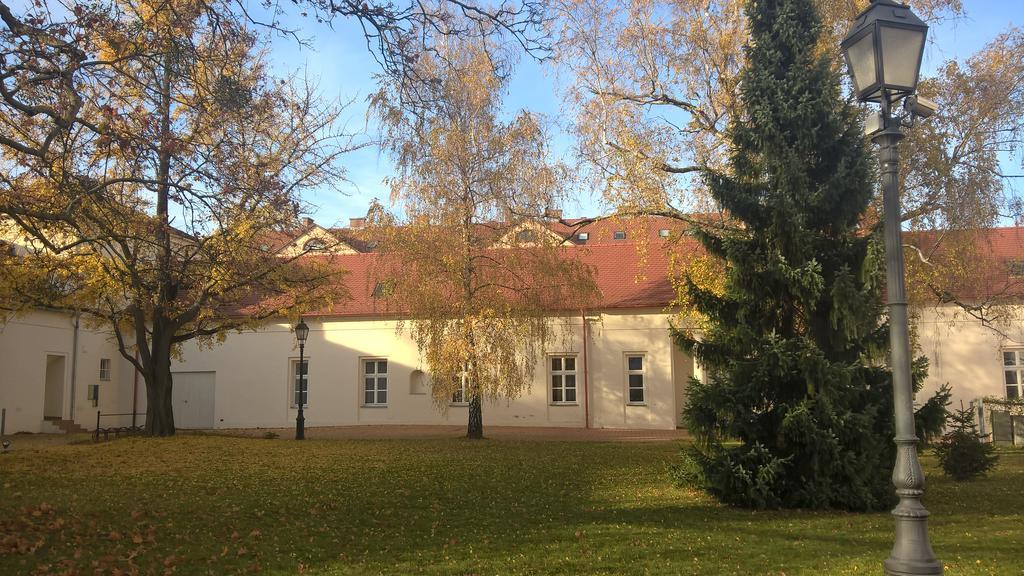 Pongracz Apartman Зирц Экстерьер фото