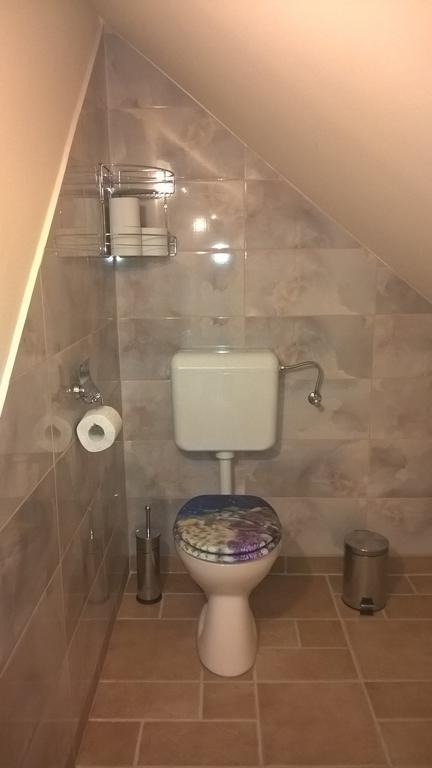 Pongracz Apartman Зирц Экстерьер фото